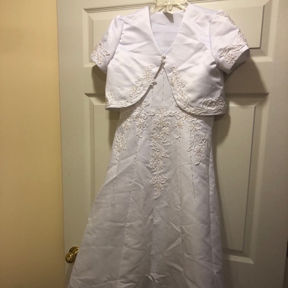 Girl’s Communion Dress beaded with lace